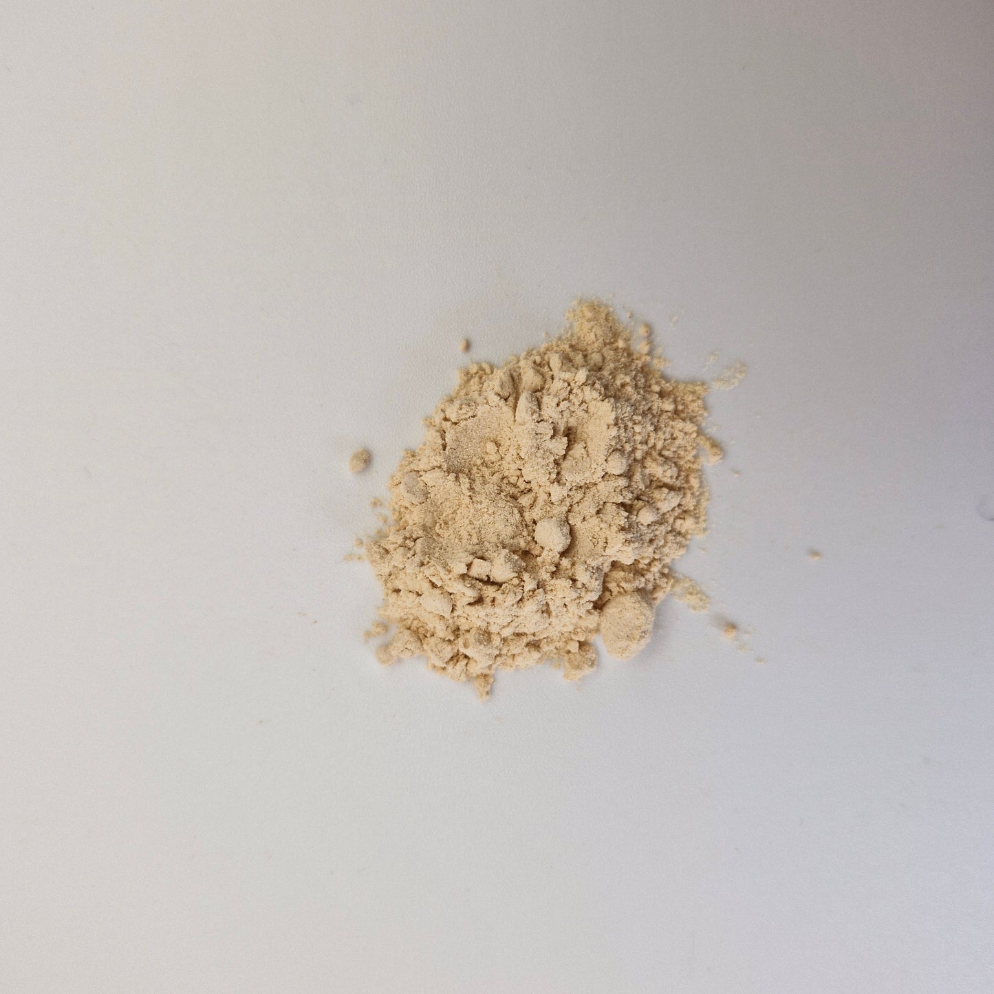 Photo of Serene Sceletium extract powder from the top.